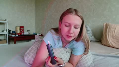 Snapshot of you_cant_forget chatting on 16, 9, 2025 you_cant_forget online show from 16, 9, 2025