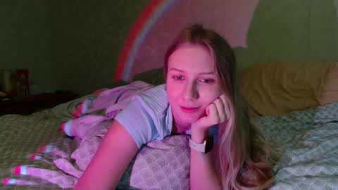 Snapshot of you_cant_forget chatting on 8, 10, 2025 you_cant_forget online show from 8, 10, 2025