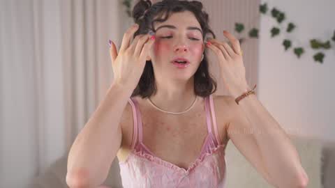 Elizabeth brunette -- Darline blonde  online show from 12, 12, 2024