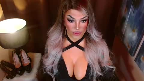 Snapshot of your1truequeen chatting on 1, 3, 2026 QUEEN MADISON online show from 1, 3, 2026