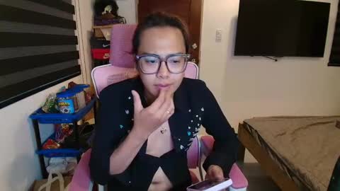 your_dreamgirlxxx69 online show from 6, 3, 2026