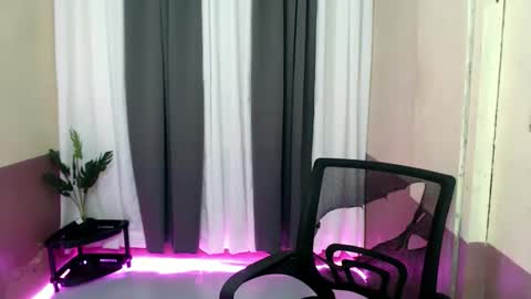 your_girl_yeka online show from 7, 4, 2026