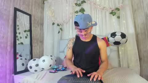 your_kitty_boy online show from 25, 6, 2026