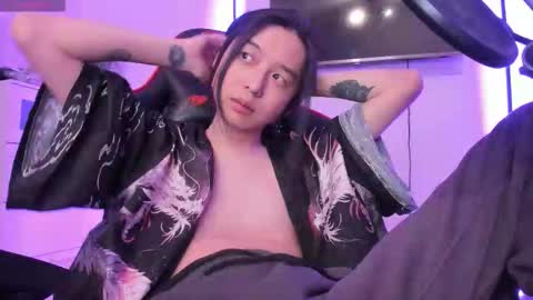 Snapshot of your_little_twink chatting on 4, 11, 2025 Han online show from 4, 11, 2025