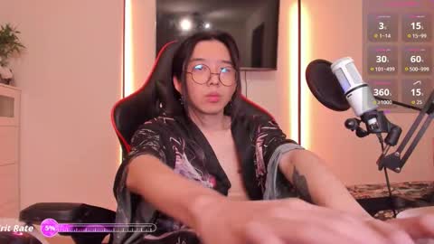 Snapshot of your_little_twink chatting on 28, 11, 2025 Han online show from 28, 11, 2025