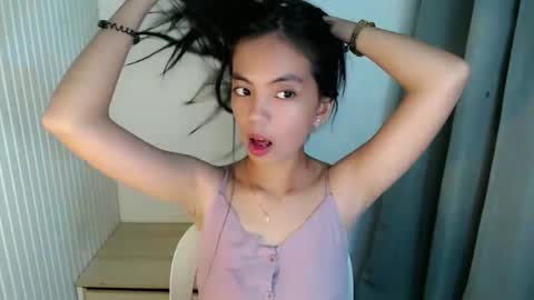 Snapshot of your_nikka22 chatting on 12, 11, 2025 your_nikka22 online show from 12, 11, 2025