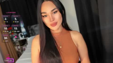 Miss Larah online show from 10, 8, 2026