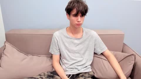 Snapshot of your_shy_guy chatting on 15, 11, 2025 your_shy_guy online show from 15, 11, 2025