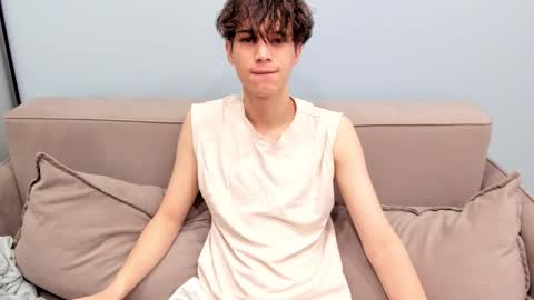 Snapshot of your_shy_guy chatting on 24, 11, 2025 your_shy_guy online show from 24, 11, 2025