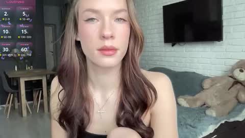 Mia  online show from 17, 2, 2026