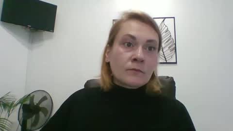 Snapshot of your_ulyana chatting on 28, 10, 2025 your_ulyana online show from 28, 10, 2025