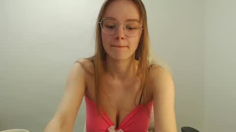 Snapshot of yourdreamray chatting on 20, 6, 2026 Lana online show from 20, 6, 2026