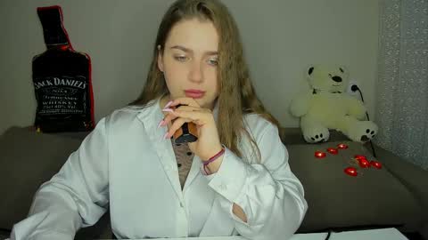 Snapshot of yourgem__ chatting on 6, 3, 2025 yourgem__ online show from 6, 3, 2025