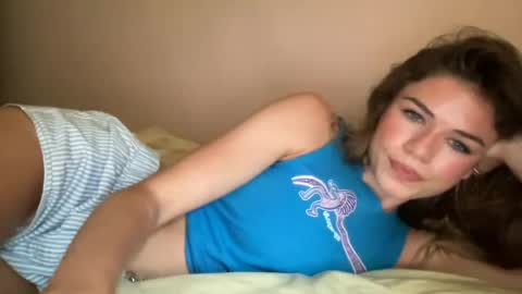 Snapshot of yourgirlaurora chatting on 24, 7, 2026 yourgirlaurora online show from 24, 7, 2026
