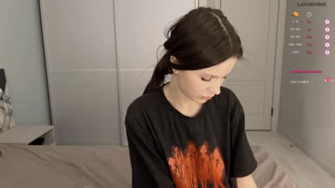 Snapshot of yourher0in chatting on 14, 12, 2024 Aida online show from 14, 12, 2024