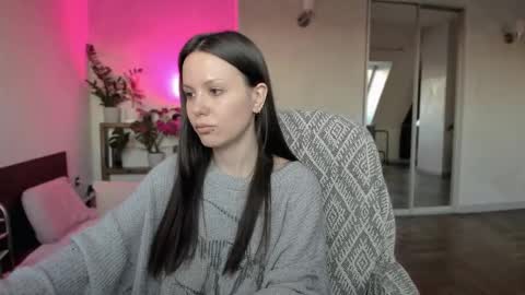 Snapshot of yourher0in chatting on 15, 9, 2025 Aida online show from 15, 9, 2025