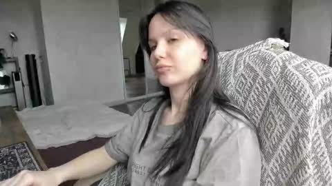 Snapshot of yourher0in chatting on 3, 10, 2025 Aida online show from 3, 10, 2025