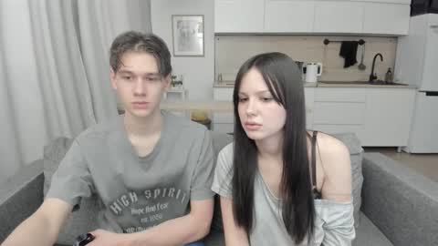 Snapshot of yourher0in chatting on 17, 10, 2025 Aida online show from 17, 10, 2025