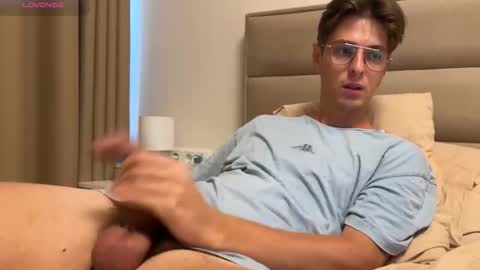 Chris online show from 16, 9, 2025