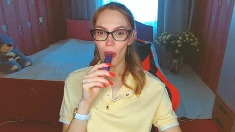 Snapshot of yourladysunshine chatting on 17, 6, 2026 Ksyusha online show from 17, 6, 2026