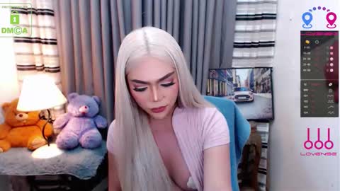 Snapshot of yourloveable chatting on 13, 10, 2025 CHARLOTTE online show from 13, 10, 2025