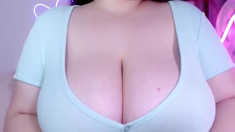 Snapshot of yourmermaidd chatting on 16, 12, 2025 Amina online show from 16, 12, 2025