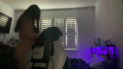 yourmila1 online show from 22, 2, 2026