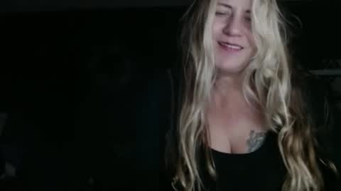 Snapshot of yourmomma999 chatting on 14, 12, 2024 yourmomma999 online show from 14, 12, 2024