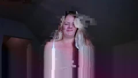 Snapshot of yourmomma999 chatting on 10, 11, 2025 yourmomma999 online show from 10, 11, 2025