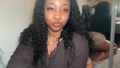 YOURMOMMY online show from 23, 3, 2026