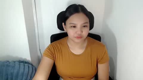 Snapshot of yournaughty_leigh chatting on 28, 6, 2026 yournaughty_leigh online show from 28, 6, 2026