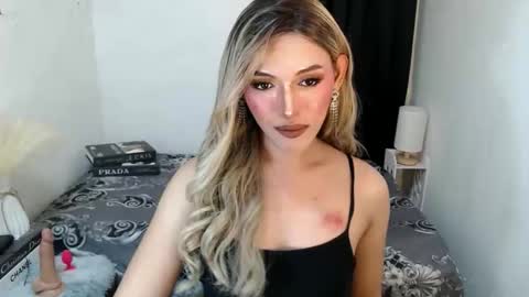 TIFFANY SUCKING QUEEN online show from 8, 4, 2026
