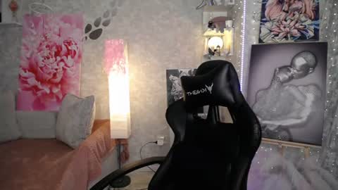 Nicky online show from 28, 7, 2026