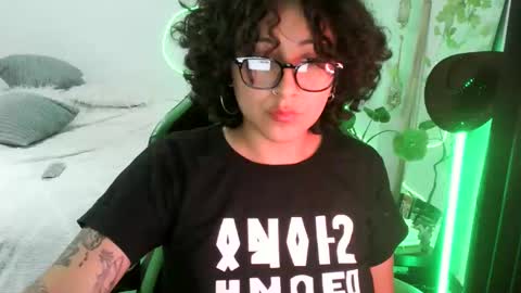 Snapshot of yourownerserena chatting on 2, 12, 2025 Serena online show from 2, 12, 2025