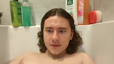 Snapshot of yourpantyhosesla_ve chatting on 10, 11, 2025 Nylon slave online show from 10, 11, 2025