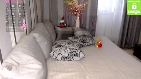 Snapshot of yourplanetoflove chatting on 14, 12, 2025 matypleazure online show from 14, 12, 2025