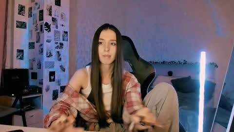 Snapshot of yourrdanceteacher chatting on 12, 9, 2025 Eva online show from 12, 9, 2025