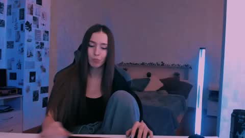 Snapshot of yourrdanceteacher chatting on 26, 10, 2025 Eva online show from 26, 10, 2025