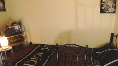 Snapshot of yoursweetangelxxx chatting on 9, 9, 2025 YourDreamgirl  online show from 9, 9, 2025