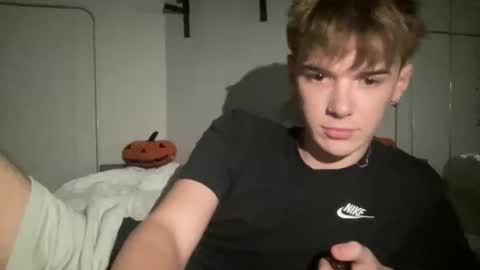 yoursweetyguy online show from 17, 12, 2025