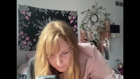 Snapshot of yourthickgingergoddess chatting on 4, 2, 2025 yourthickgingergoddess online show from 4, 2, 2025