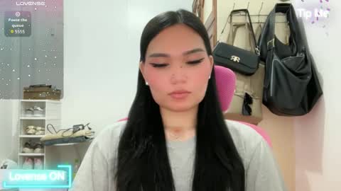 yrdrmgrl_jennie26 online show from 6, 5, 2026