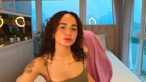 Ysenne online show from 26, 5, 2026