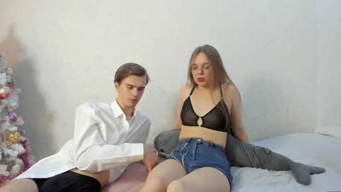 Yue Lang and Samm online show from 30, 1, 2025