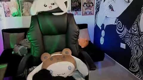 Snapshot of yuhwa chatting on 12, 9, 2025    rawr   Anne Independent model      online show from 12, 9, 2025