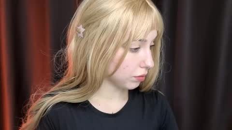 Snapshot of yukimisa chatting on 3, 12, 2025 Misa online show from 3, 12, 2025