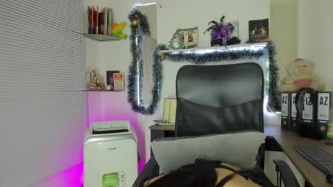 Snapshot of yukiodavis chatting on 6, 12, 2024 Yukio Davis  online show from 6, 12, 2024