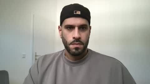 Snapshot of yul53 chatting on 23, 10, 2025 yul53 online show from 23, 10, 2025