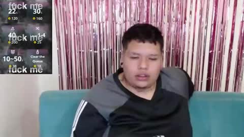 yul and val couple online show from 8, 3, 2026