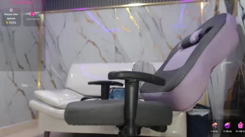 Snapshot of yumandsay chatting on 21, 12, 2025 Snowflake online show from 21, 12, 2025